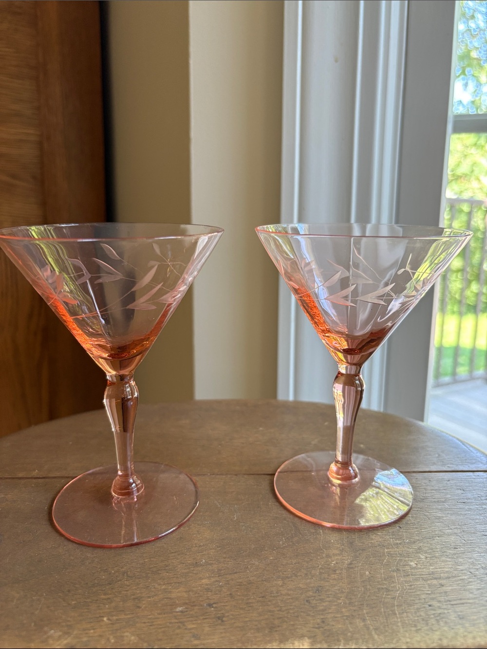 Set of 2 Pink Etched Cocktail Glasses with Leaf Motif